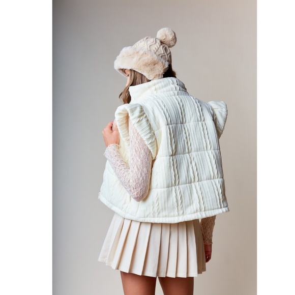 "The Brielle" Ivory Cable Quilted Puffer Vest - Picture 2 of 4